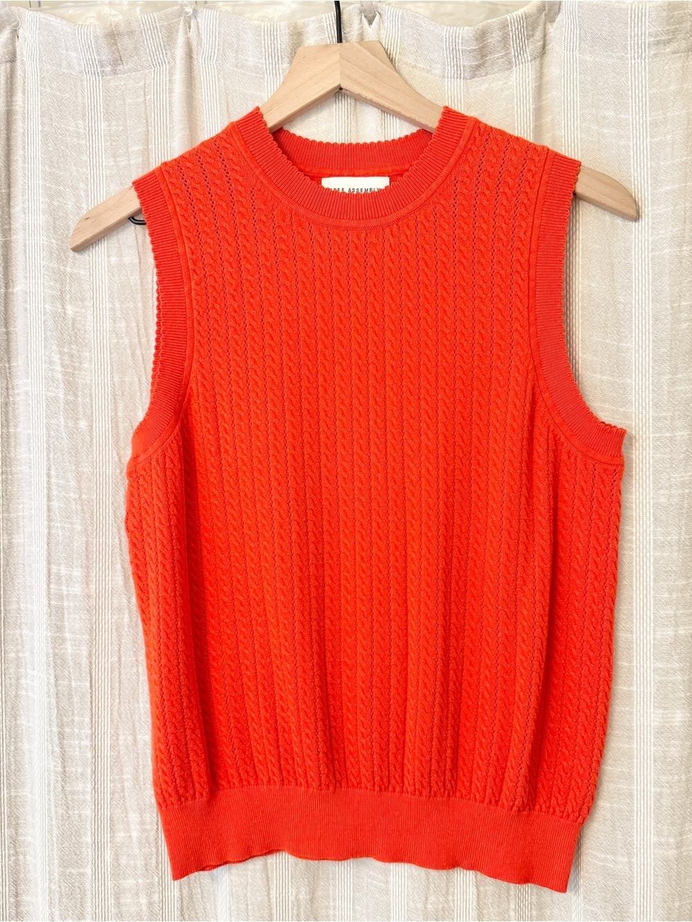 Free Assembly Red Sleeveless Sweater Large